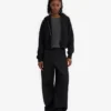 Sweat à capuche court zippé en coton bio - Noir intense