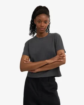 T-shirt court ample en coton bio – Noir délavé